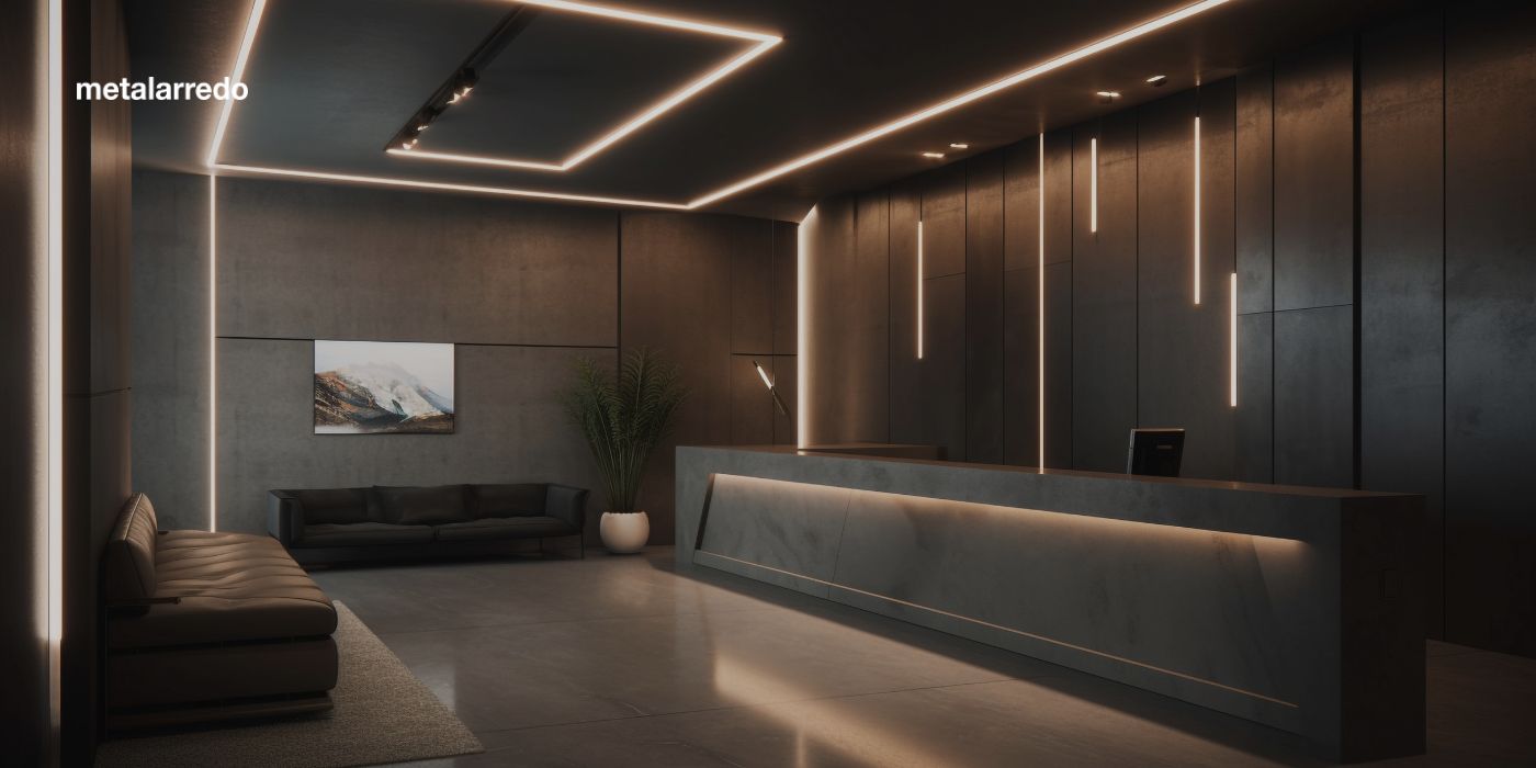 In questo articolo analizziamo come un progetto illuminotecnico ben strutturato possa valorizzare gli ambienti dell’hospitality, con un focus sulle soluzioni LED su misura, integrate e ad alto impatto estetico.